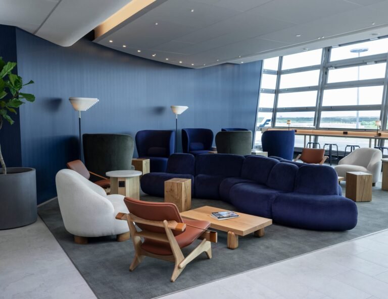 helsinki vantaan lentokentan lounge alue