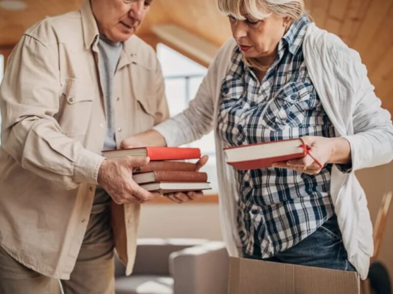 iakas pariskunta jarjestaa kodin muistoja