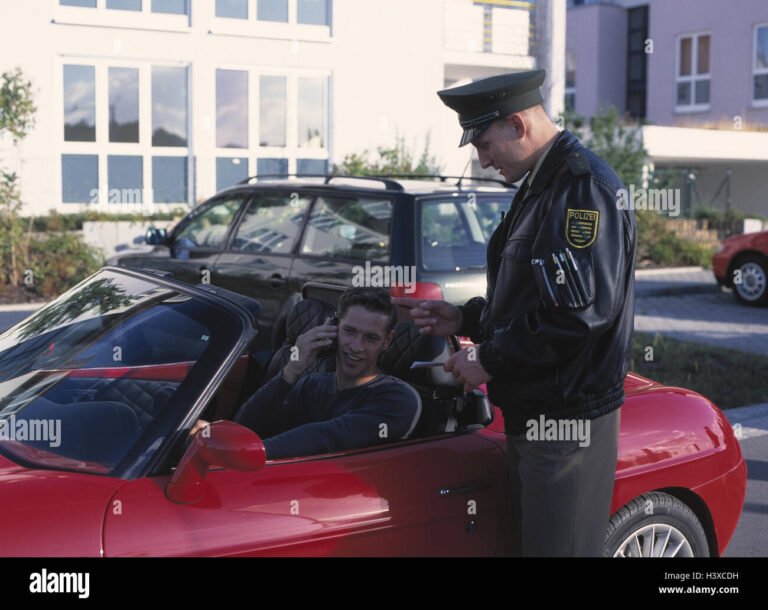 Mistä Numerosta Poliisi Soittaa Ja Miten Tunnistaa Soiton 24 poliisin virallinen poliisiauto ja puhelin