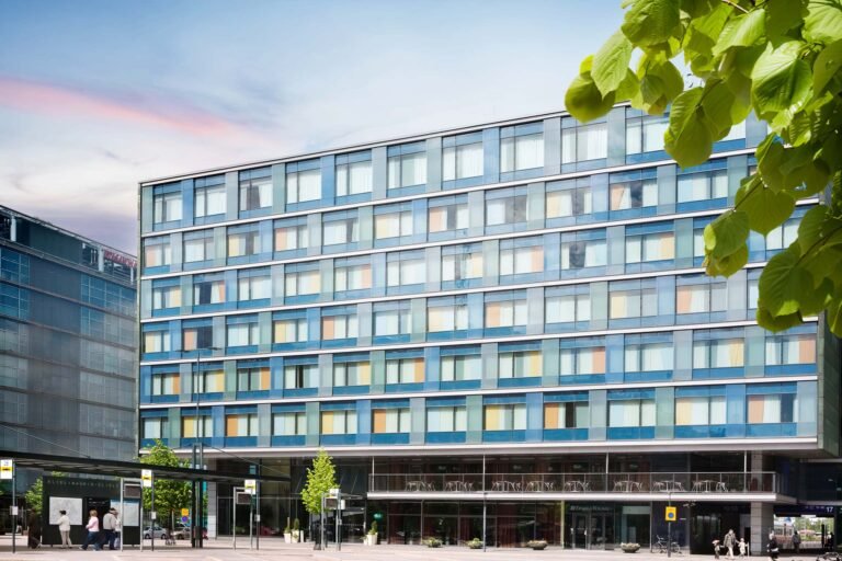 scandic hotellin ulkokuva helsingin keskustassa