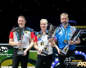 suomalainen kilpailu tai mestaruusmitali kadessa