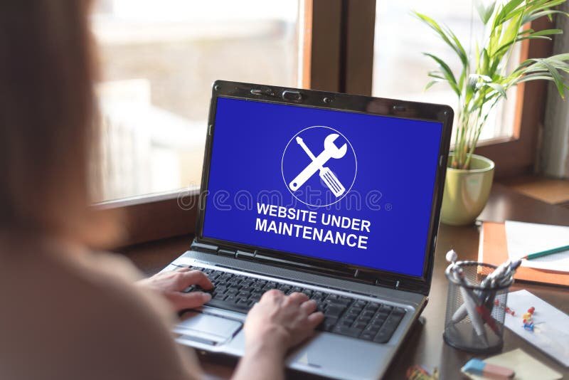 Miten Luoda Toimiva Maintenance Page HTML-koodilla 1 tietokoneen naytto jossa nakyy huoltosivu